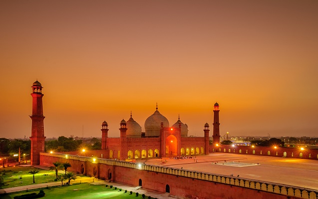 Badshahi Mosque - Lahore1