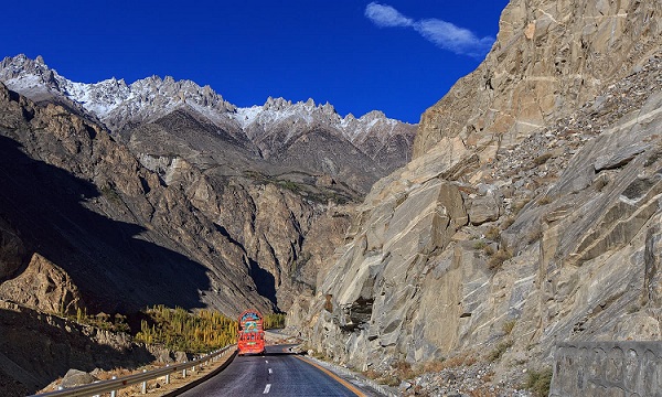 Karakoram Highway Passing Through Gojal1