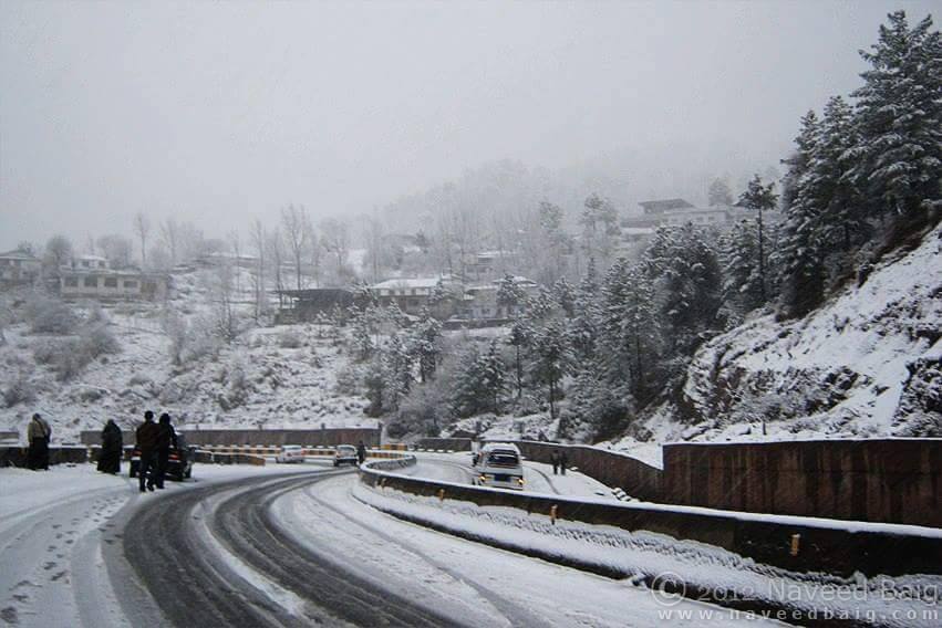 Murree Expressway Covered With Snow