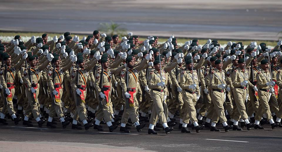 9 - Pakistani Soliders March Past