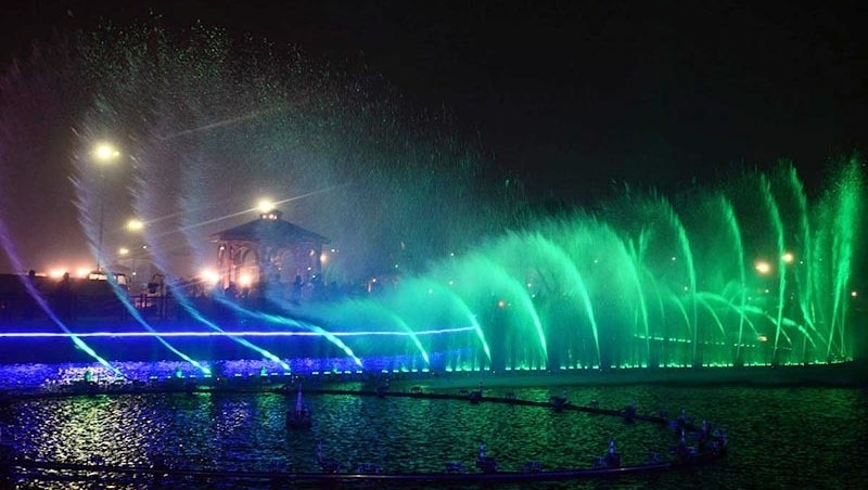 Dancing Fountains Lahore 2