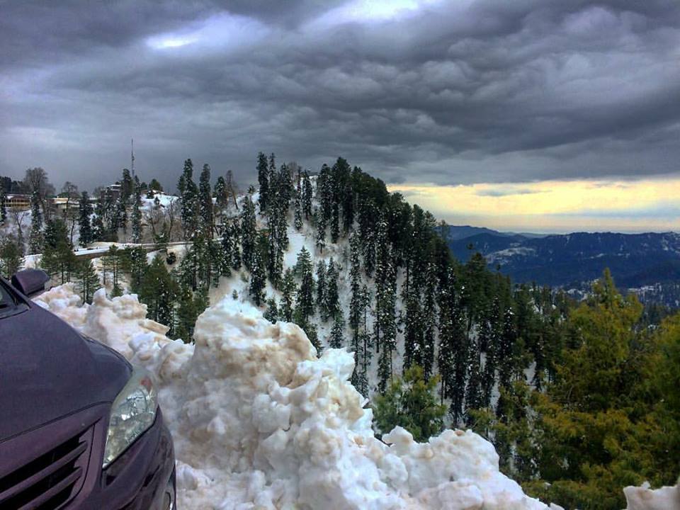 18 - Spectacular view from Changla Gali near Murree
