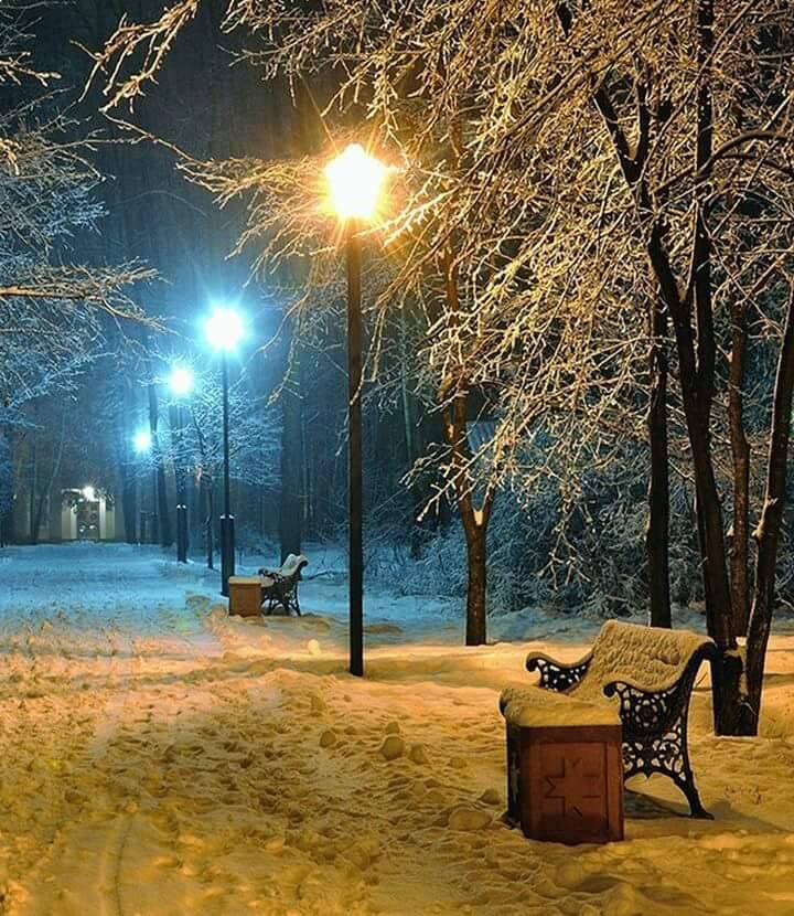 22- A beautiful night view of Kashmir Point - Murree