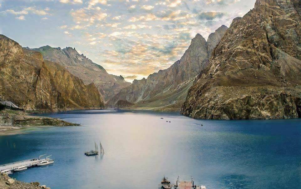 36 - Attabad Lake Seems Something Out of A Hollywood Fanatasy Movie