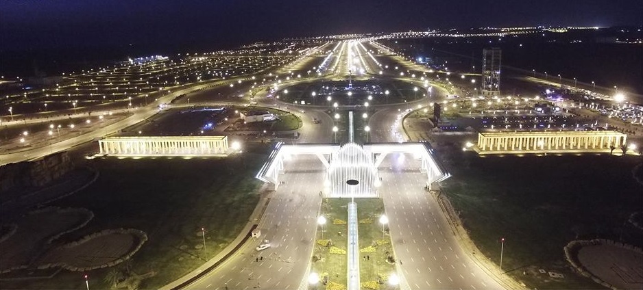 7 - Night VIew of The Entrance to Bahria Town Karachi 1