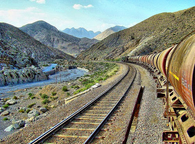 4 - Bolan Curves in Balochistan