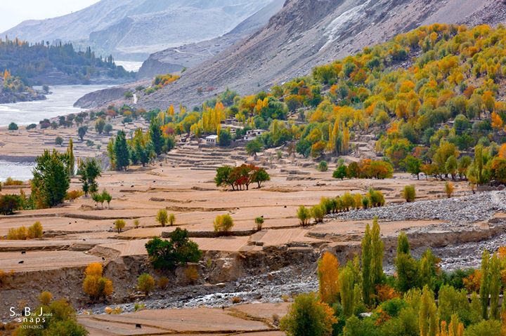 5 - Scenes on way to Hushe Valley