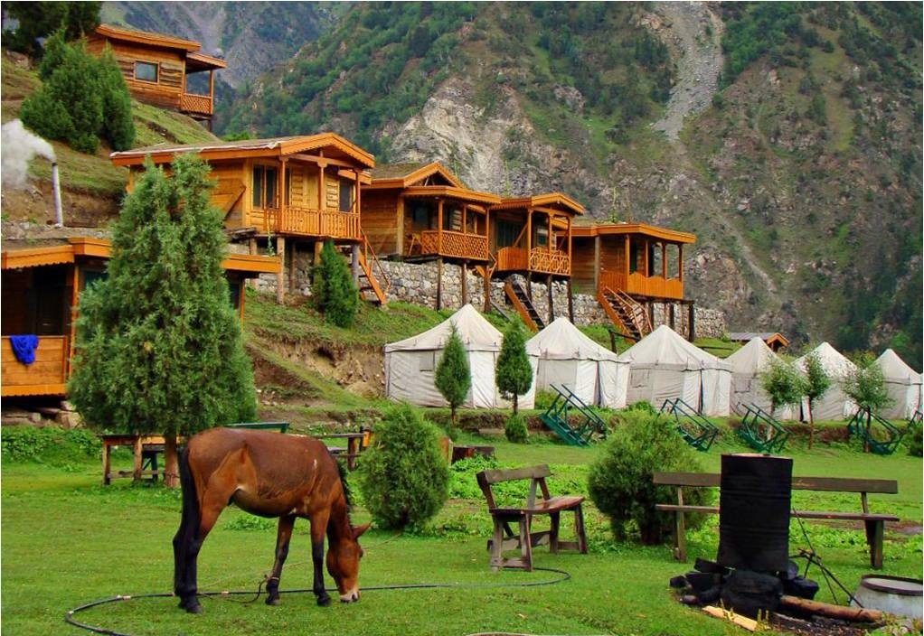 6 - Laila Peak - Camp Village - Hushe Valley