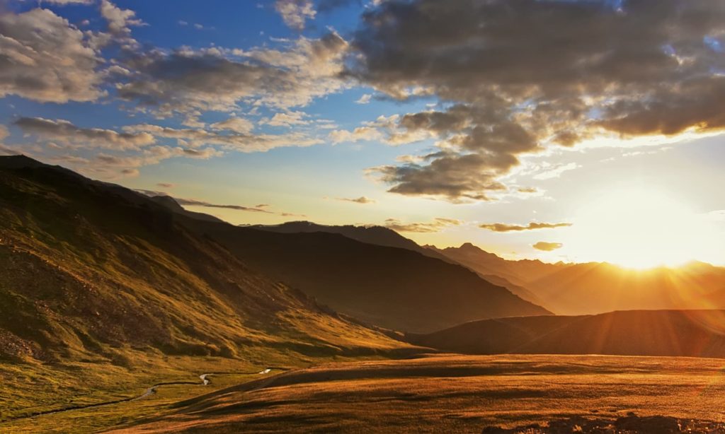 8 - Spectacular SunRise at The Deosai National Park