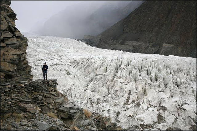2- Passu Glacier