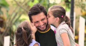 Afridi with his daughters
